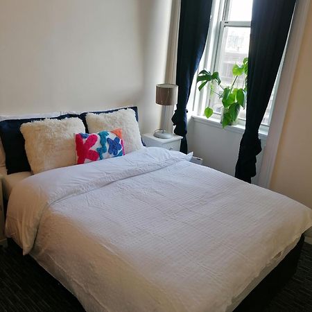 Edinburgh City Center Haymarket Double Room Bagian luar foto