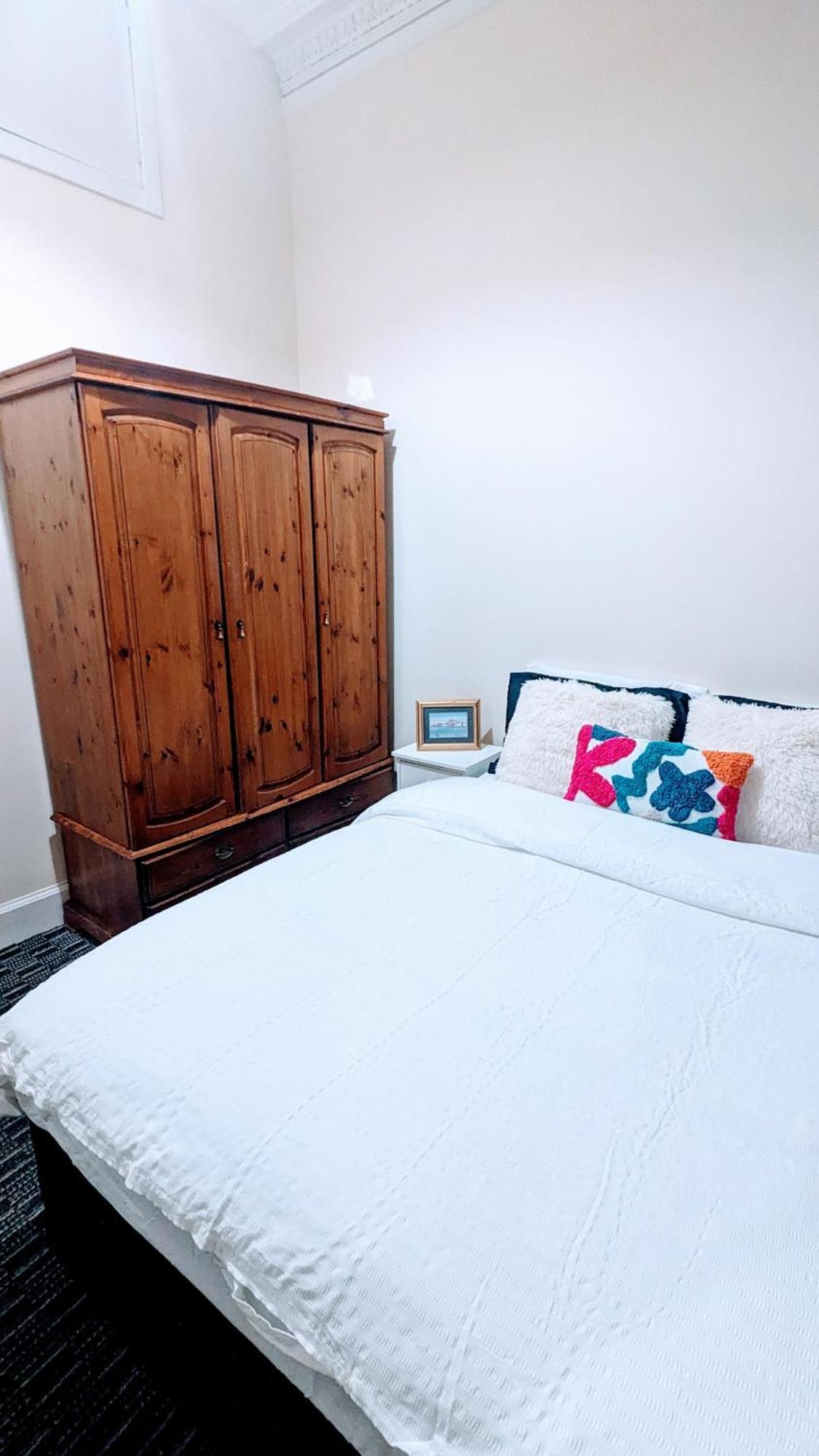 Edinburgh City Center Haymarket Double Room Bagian luar foto