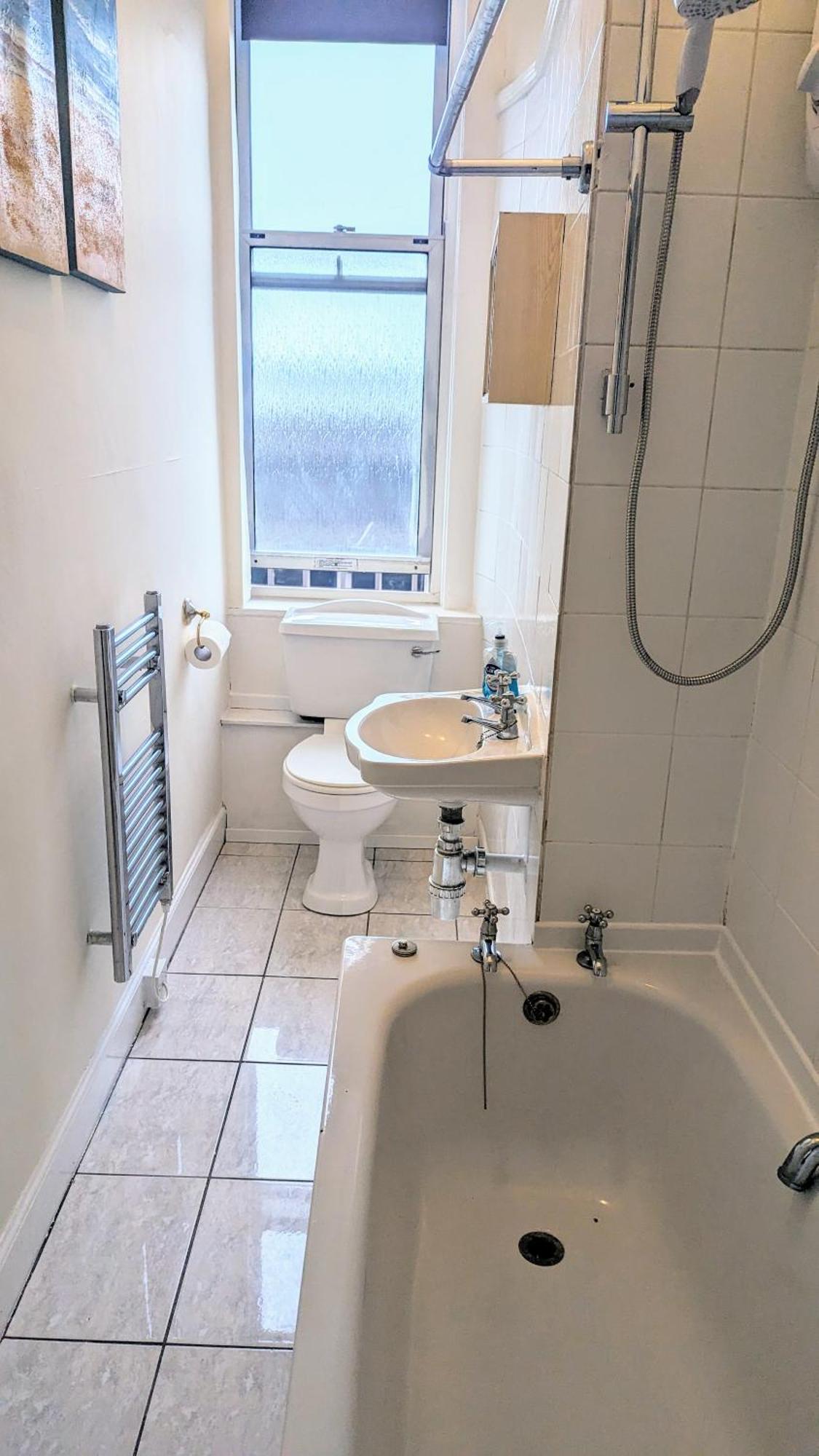 Edinburgh City Center Haymarket Double Room Bagian luar foto